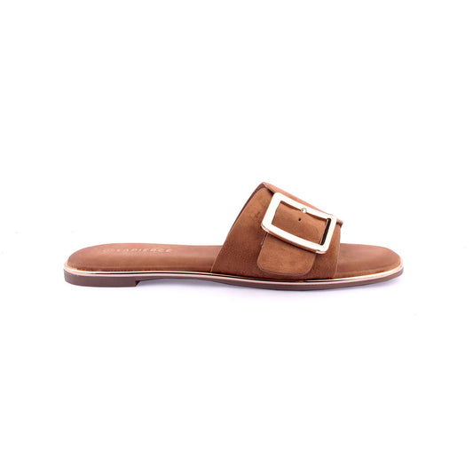 Chinelo LAPIERCE