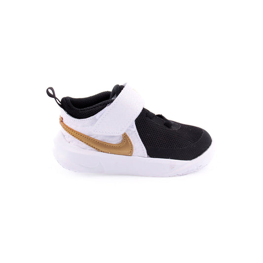 Sapatilha NIKE Team Hustle D 10
