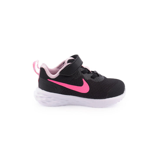 Sapatilha Nike Revolution 6