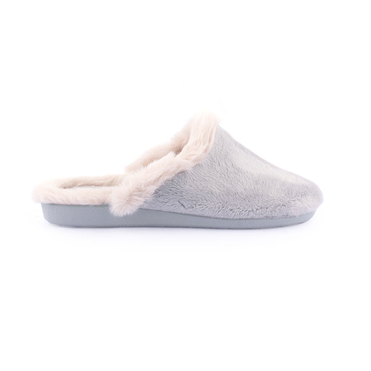 Chinelo JAVER
