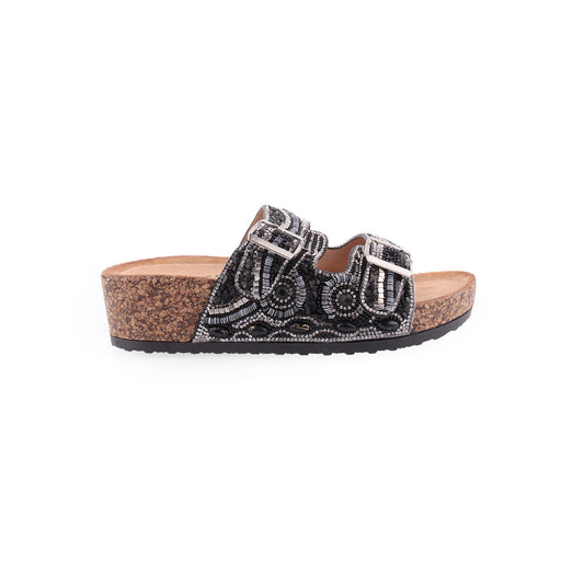 chinelo LAPIERCE