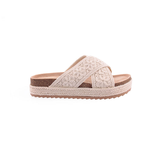 Chinelo LAPIERCE