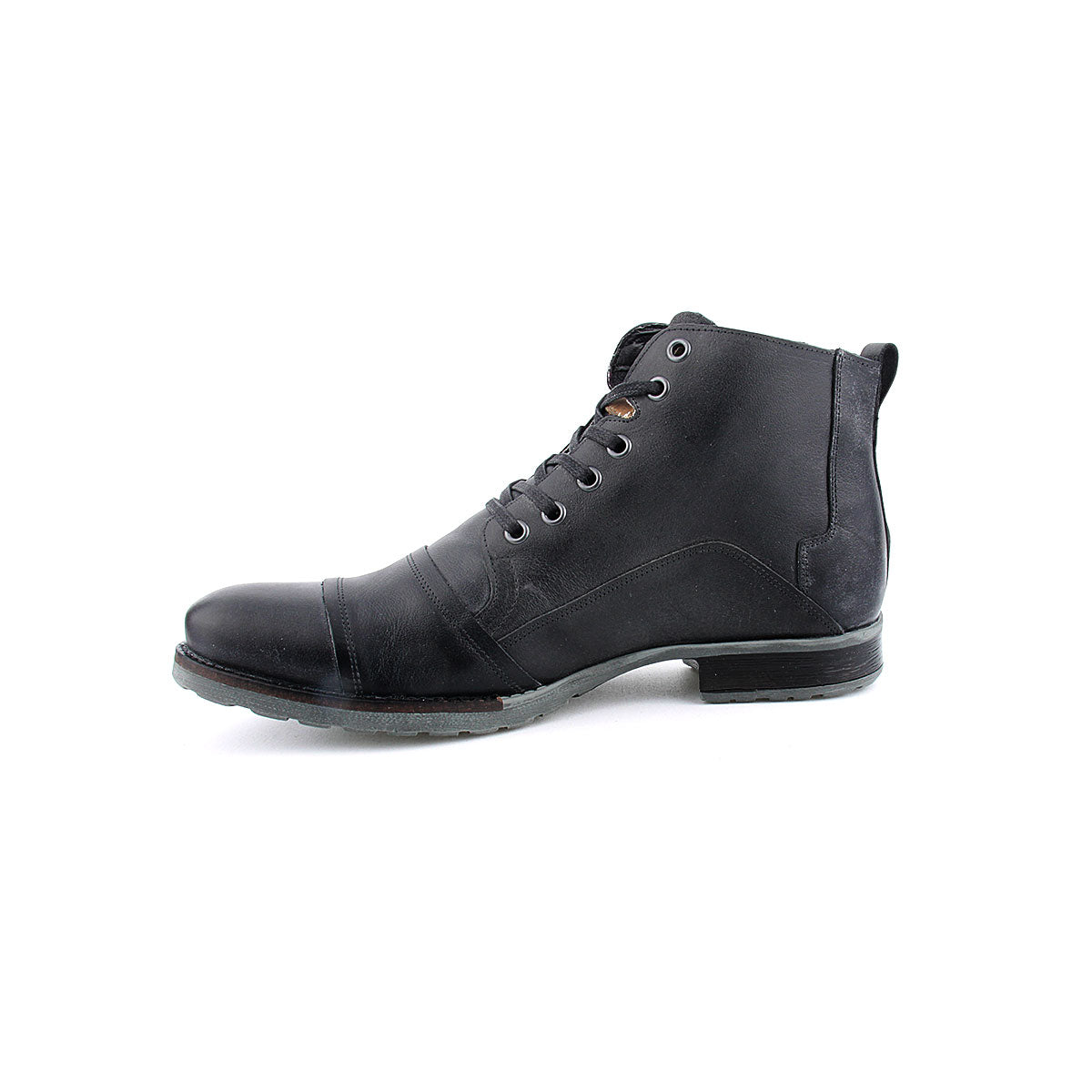 Bota INVINCI