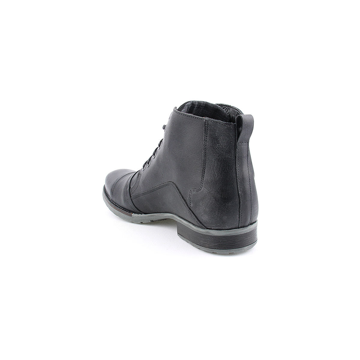 Bota INVINCI