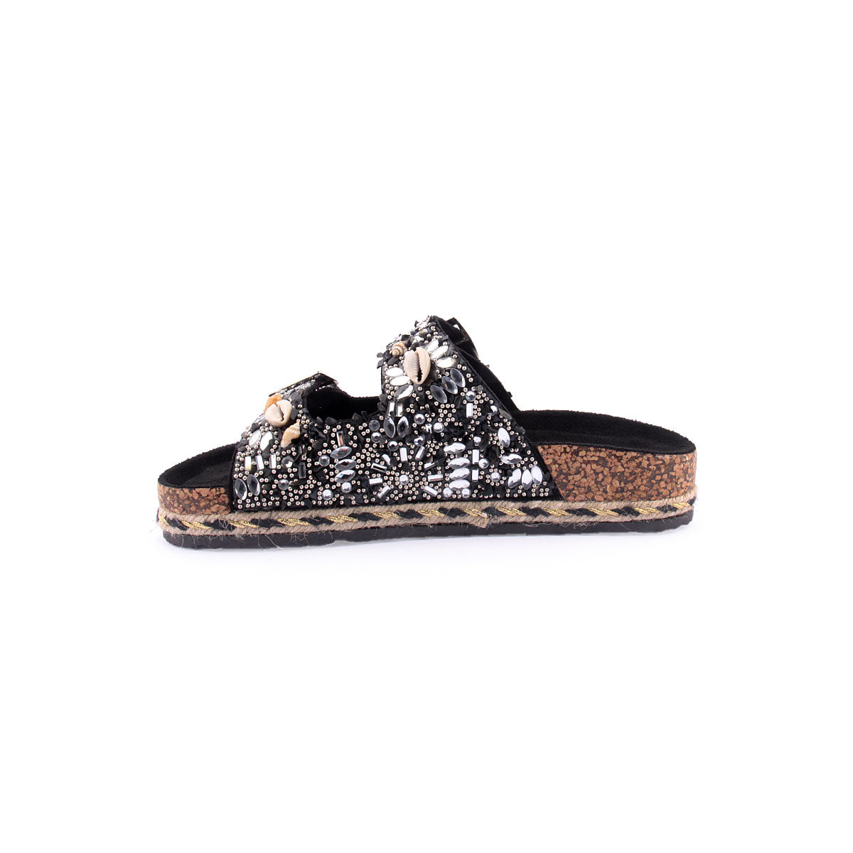 Chinelo ISTERIA