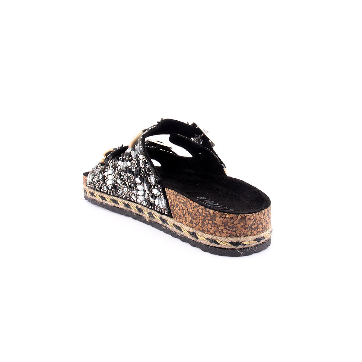 Chinelo ISTERIA