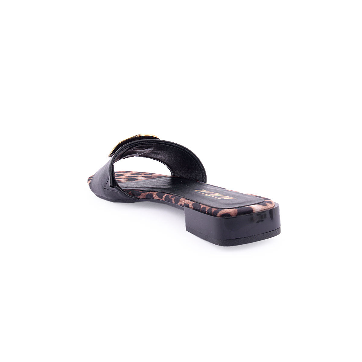 Chinelo ISTERIA