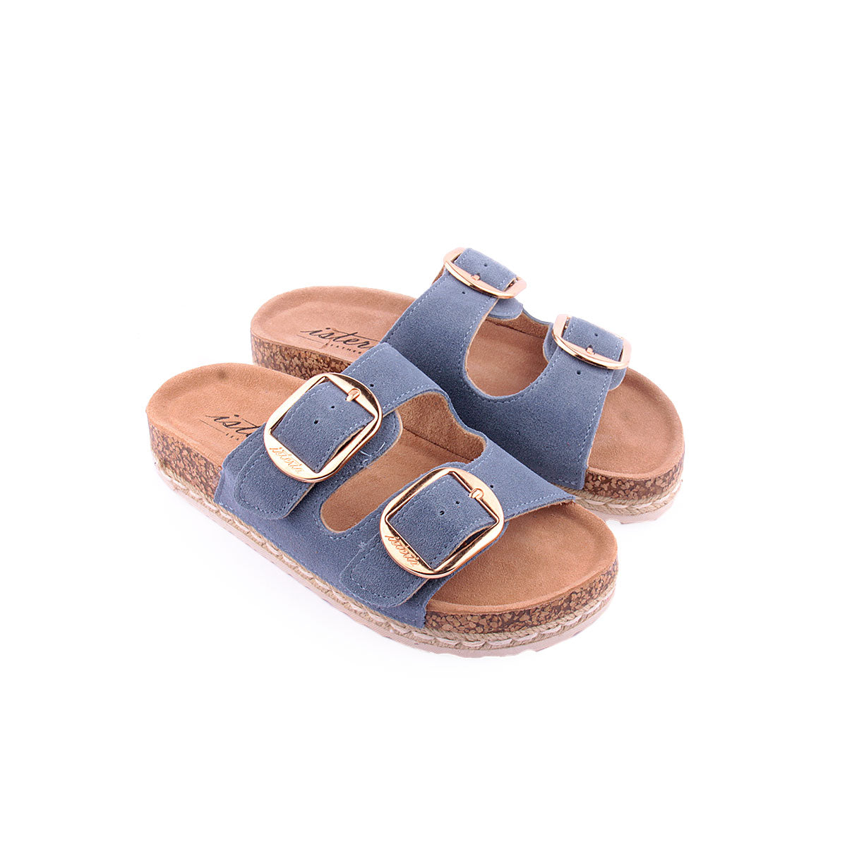 Chinelo ISTERIA