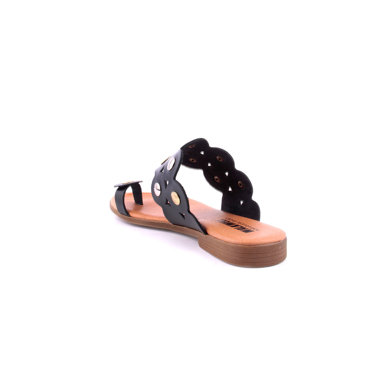 Chinelo WALKWELL