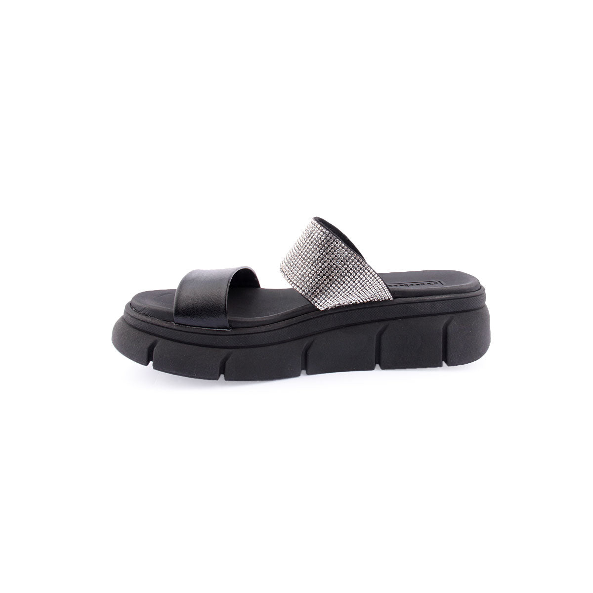 Chinelo MOLECA