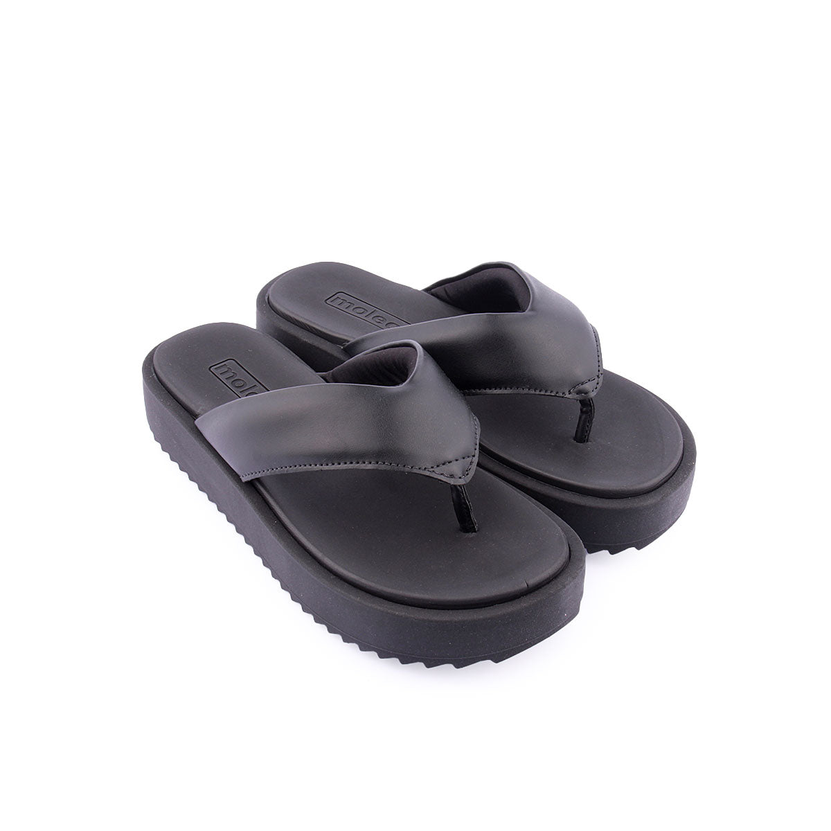 Chinelo MOLECA