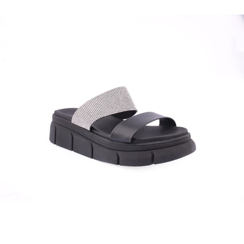 Chinelo MOLECA