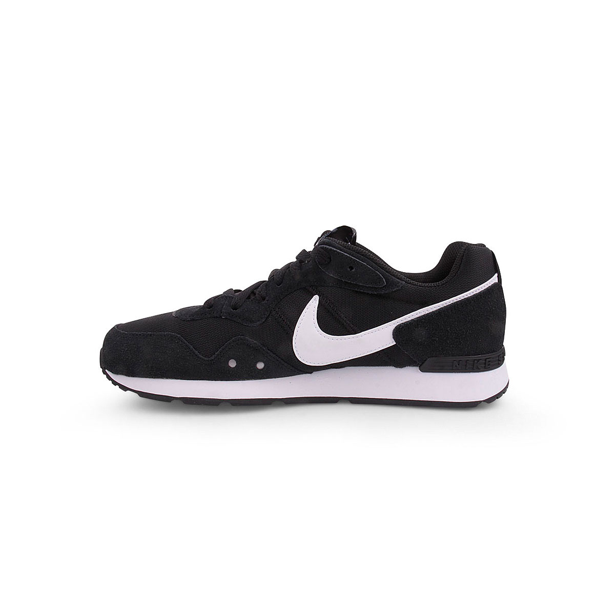 Nike on sale internationalist 217